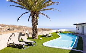 Oasis Tenerife Rentals con Piscina climatizada, Cocina exterior y Barbacoa
